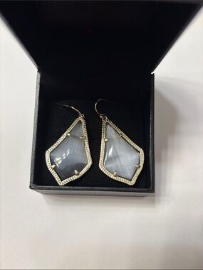 Kendra Scott Gray Agate Faceted Drop Earrings with Gold Trim